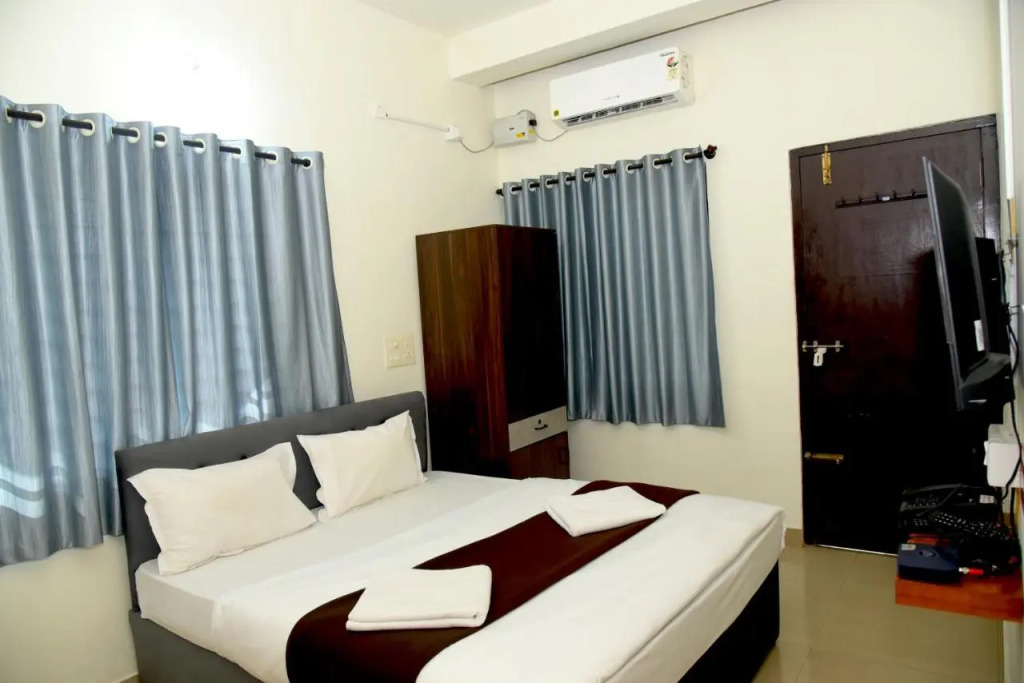 Hotel Aradhya Inn Deralakatte