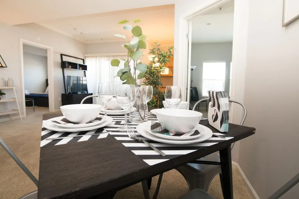 West Hollywood Deluxe Suites