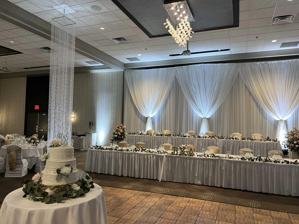 DoubleTree by Hilton Bloomington