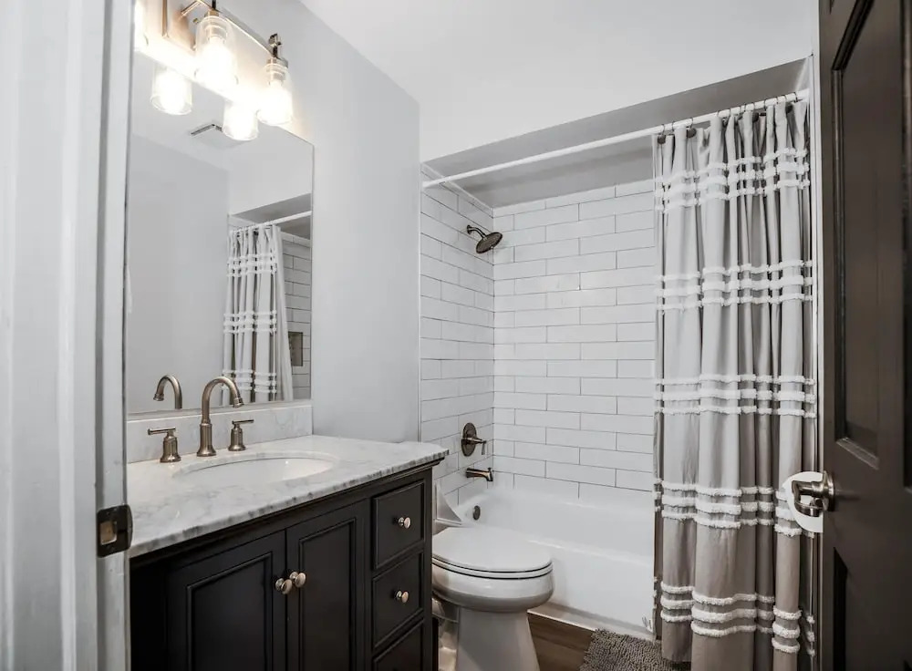 The Overbrook 2BR Pet-friendly Condo Lake Geneva
