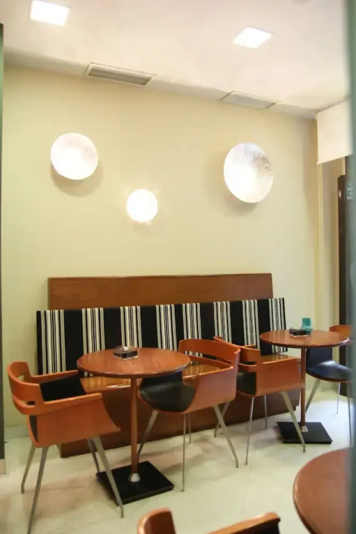 Hostal Albany