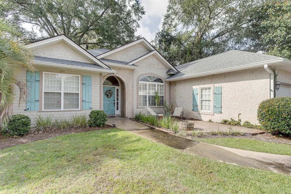 St Simons Island Vacation Rental: 5 Mi to Beach!
