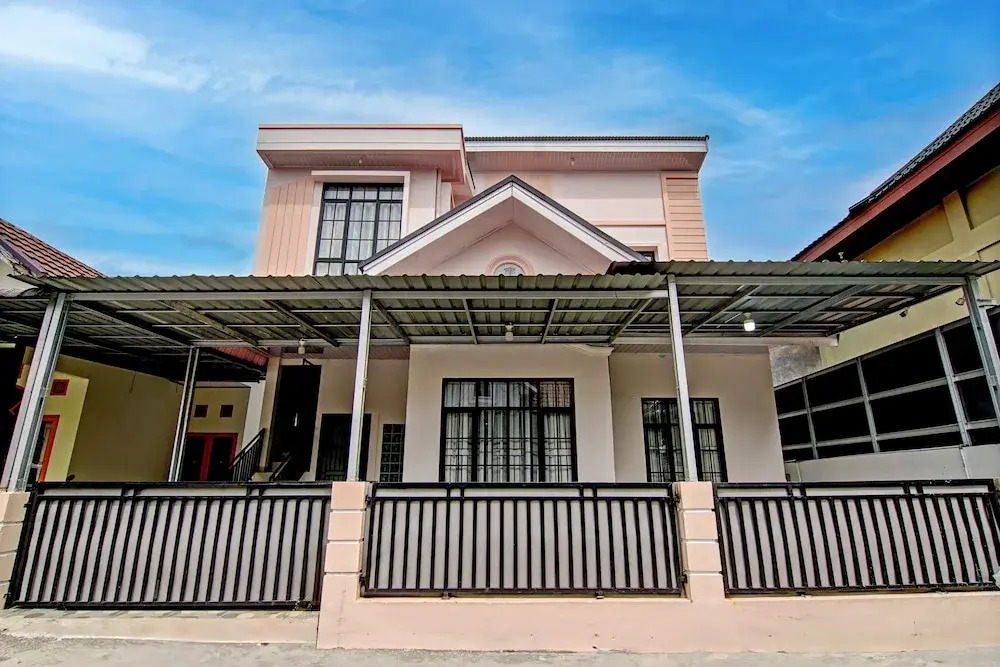 OYO 94758 Kamila House