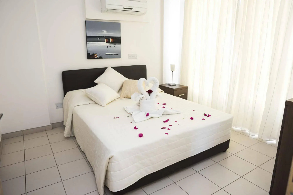 St Nicolas Elegant Residence