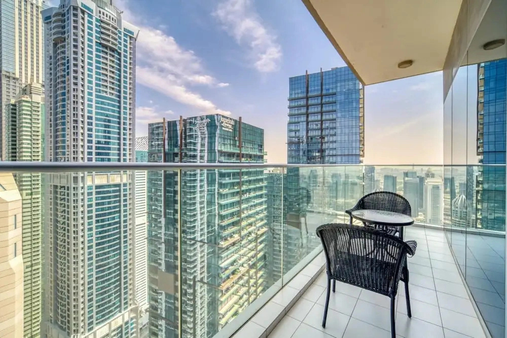 High-end Luxe Apt w Marina Views