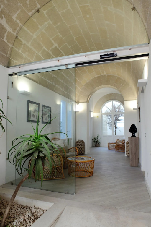 Aegusa Hotel