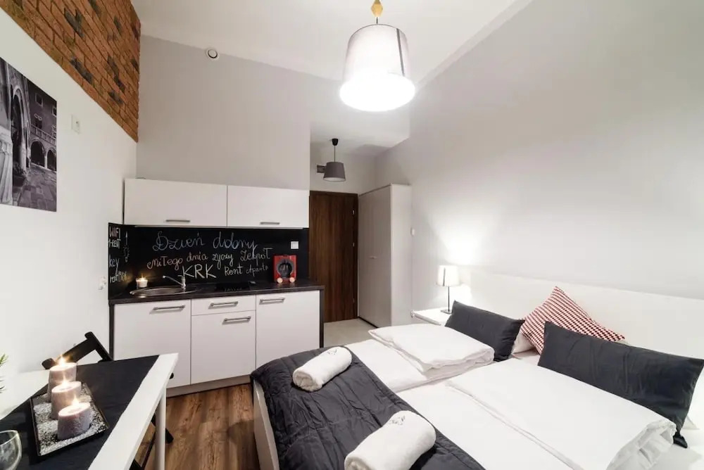 Cracow Rent Apartments - spacious apartments for 2-7 people in quiet area - Kolberga Street nr 3 - 10 min to Main Square by foot