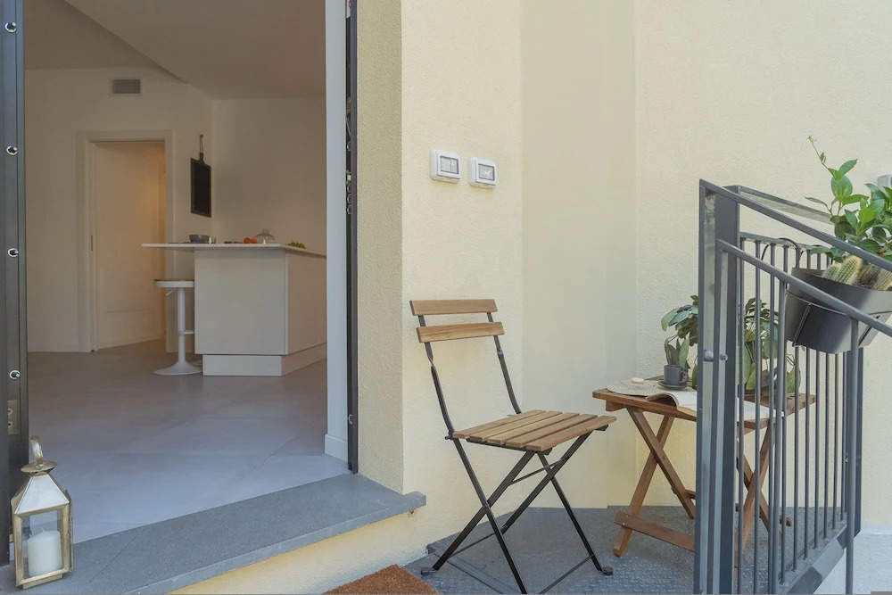 Ginepro & Salvia Apartments in Como by Rent All Como