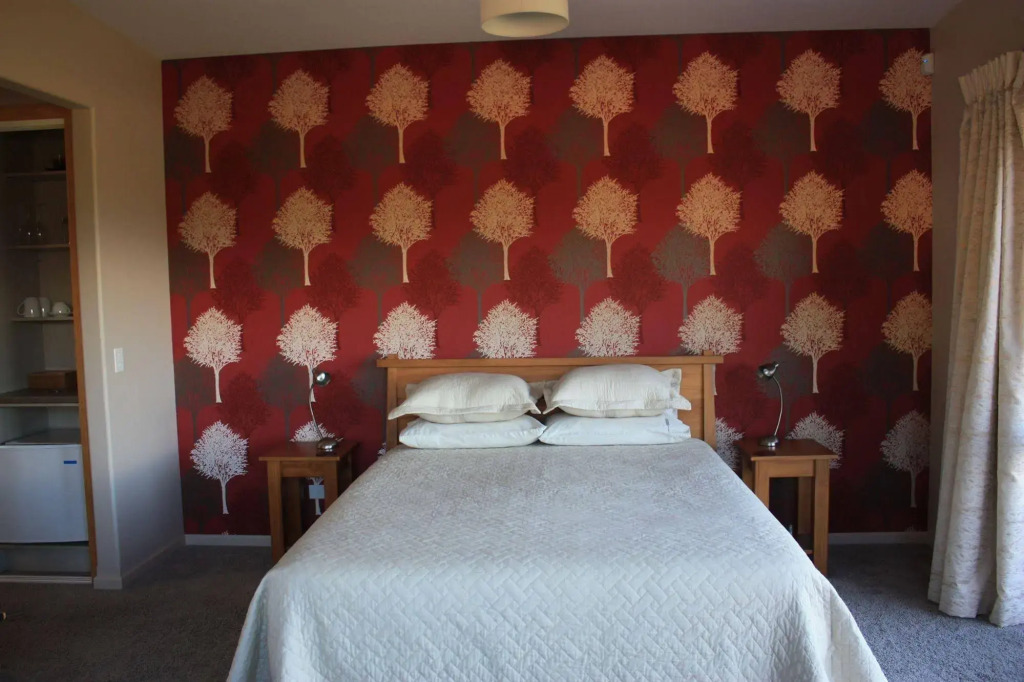 Redvale Ridge B&B