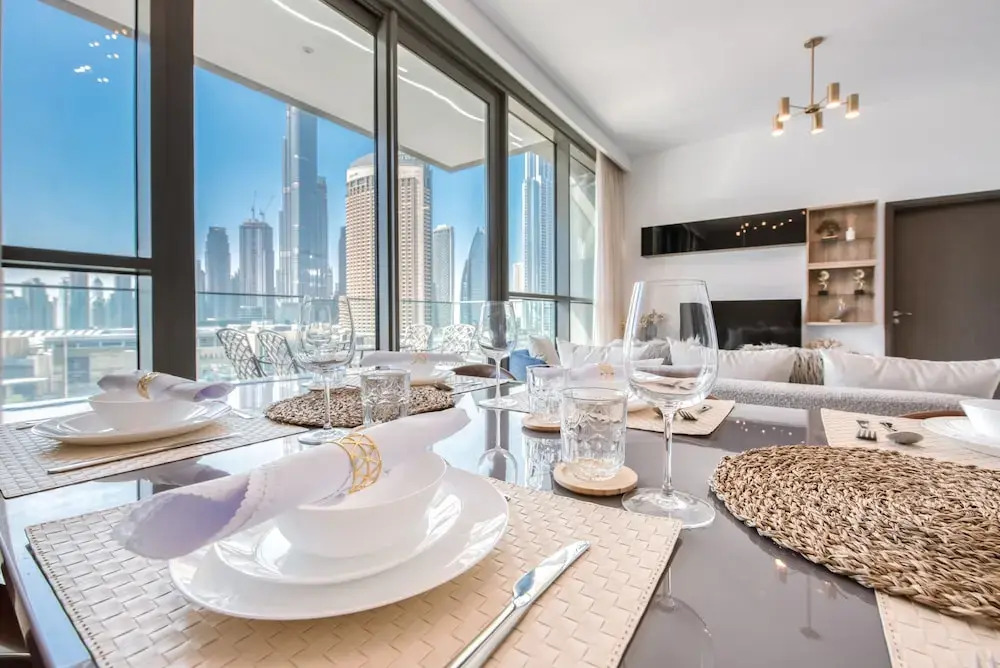 1205 Downtown Views
