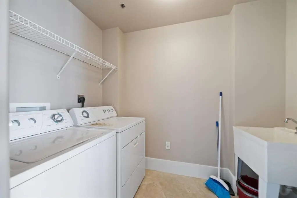 Bella Luna 407 - Beautiful Upscale Unit with Gorgeous Views
