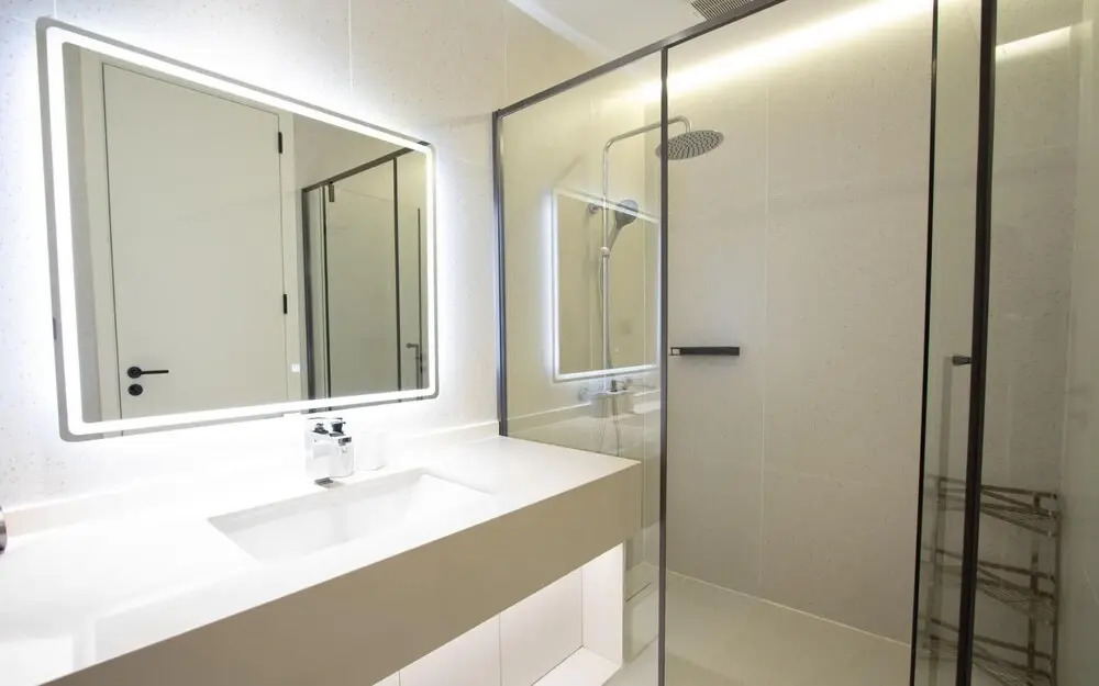 189/222 3BR Beachfront Luxe Pool Access