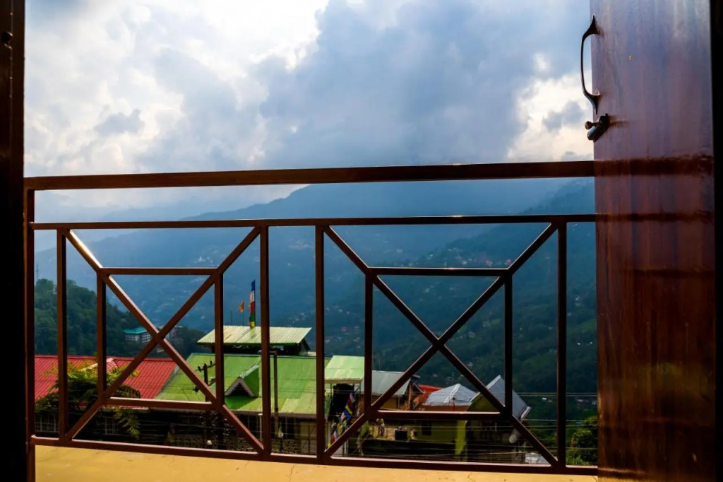 Goroomgo The Bankhim Residency Gangtok