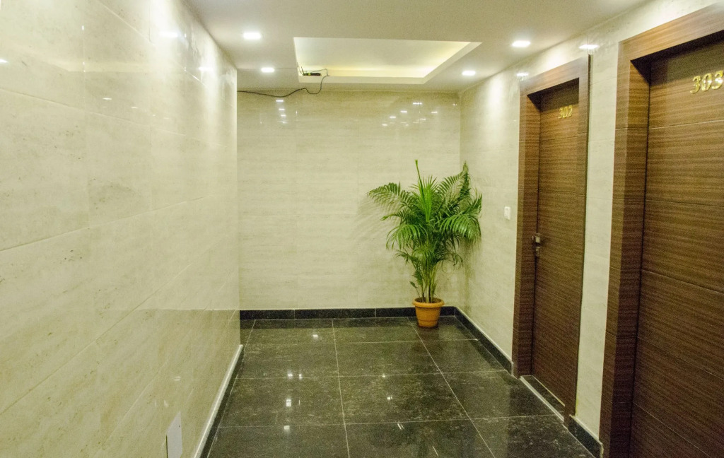 Hotel Pawan Plaza - Near BLK and Ganga Ram Hospital - Karol Bagh