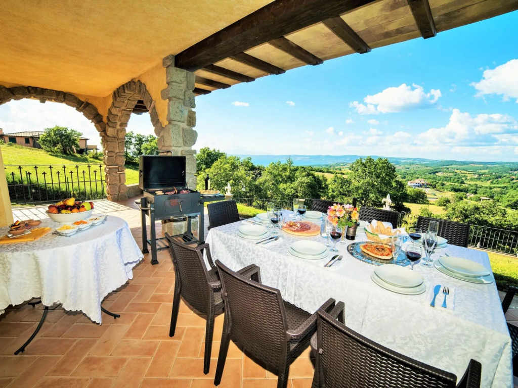 Peaceful Villa in Montefiascone with Bubble Bath