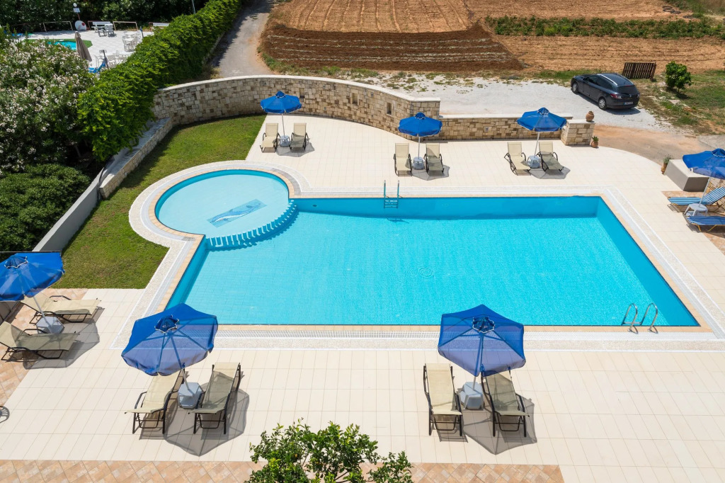 IRINI STALOS Apartments