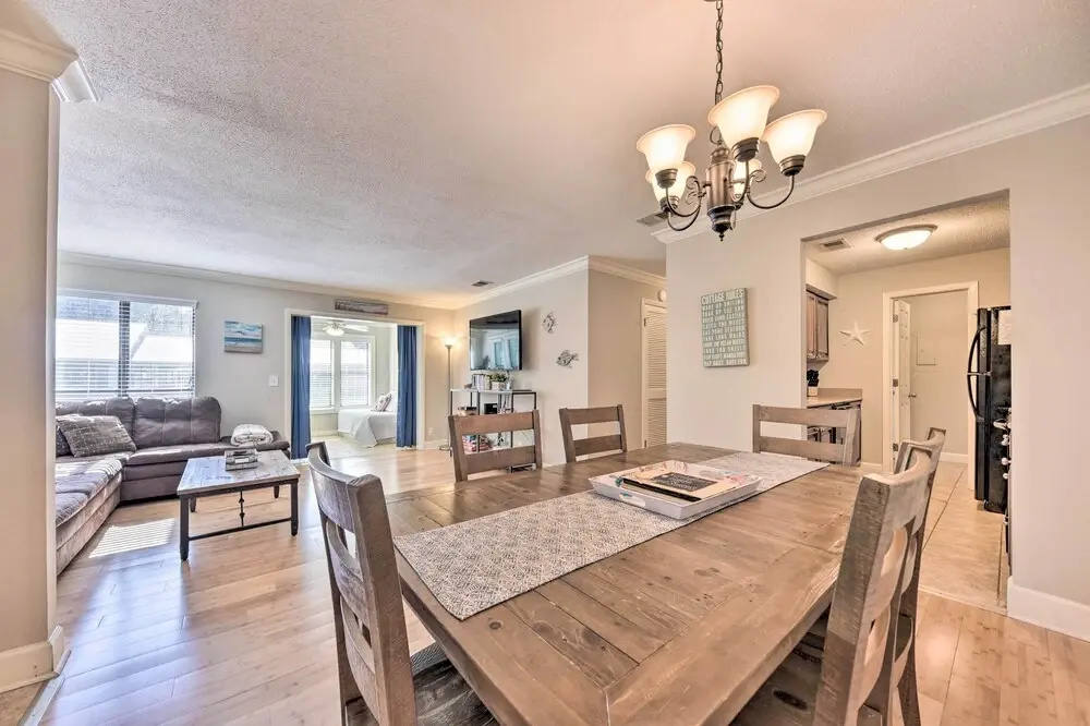 St Simons Island Condo Getaway: 2 Mi to Beach