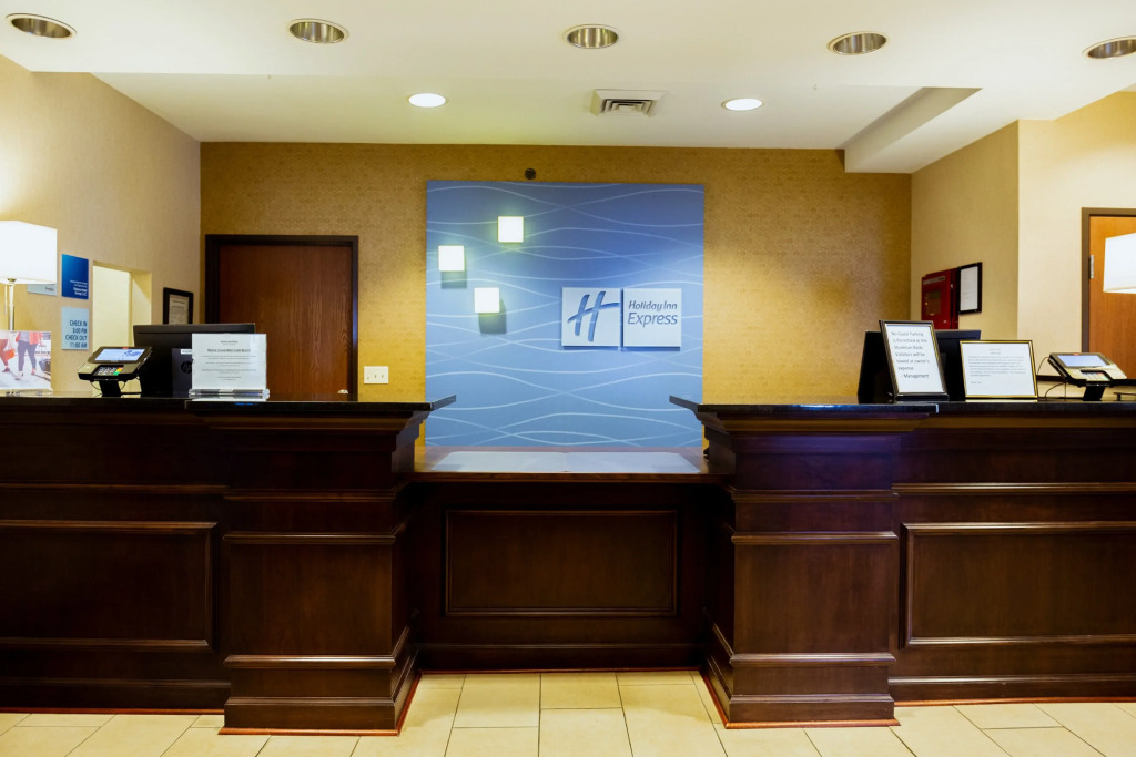 Holiday Inn Express & Suites Sidney by IHG