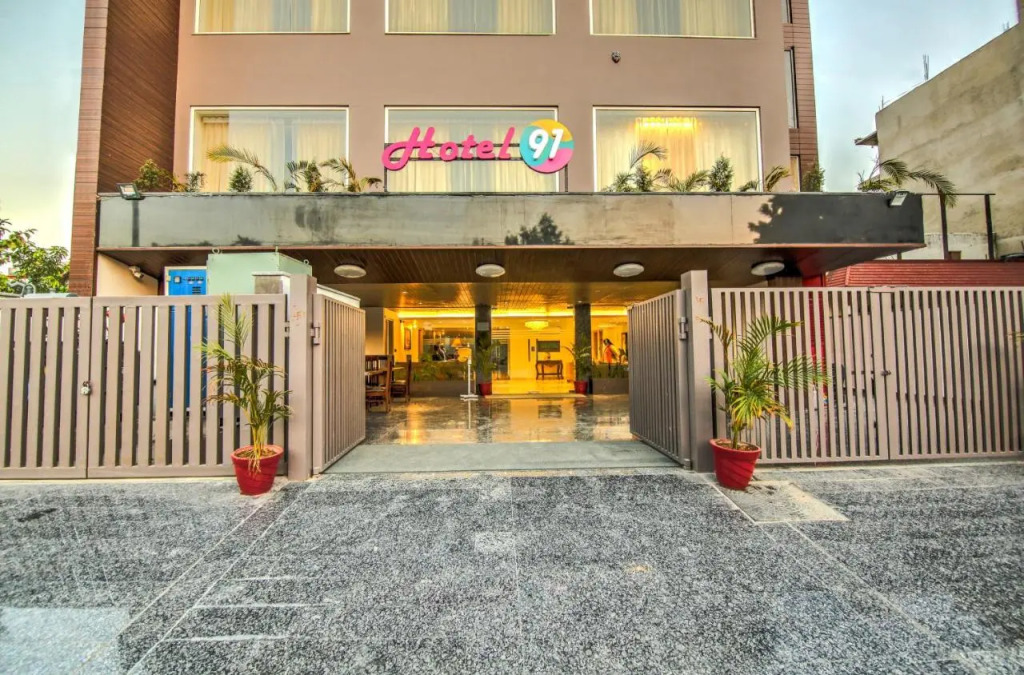 Hotel 91 Huda City Centre
