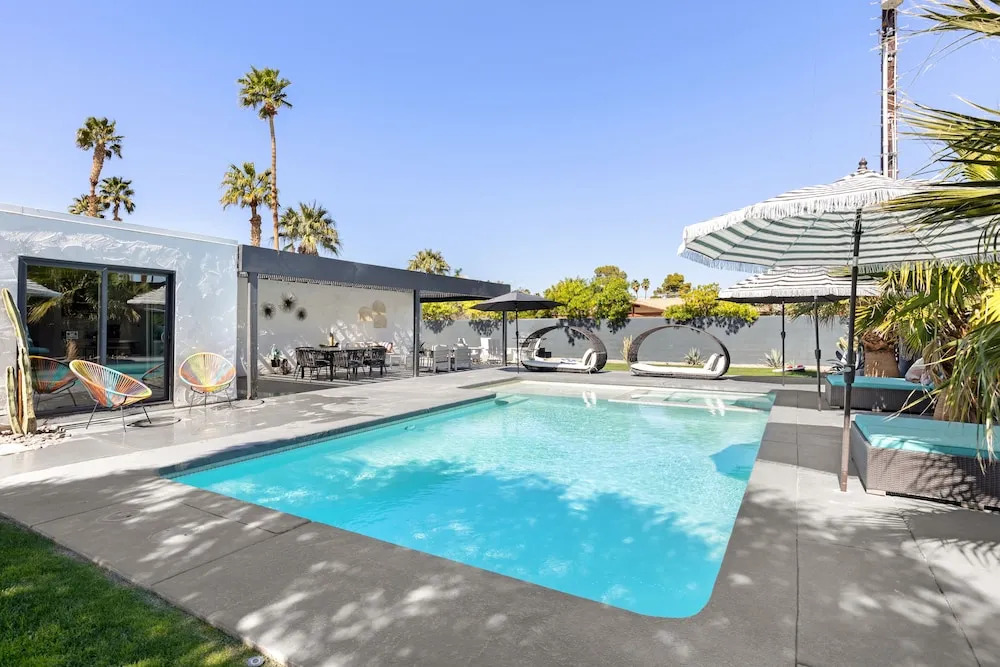 The Llama House by Avantstay Featured on Hgtv, Resort Style, Pool & Spa! Permit#4277
