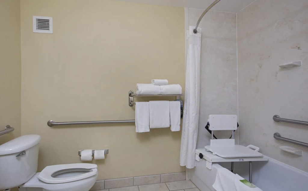 Holiday Inn Express & Suites Somerset Central by IHG