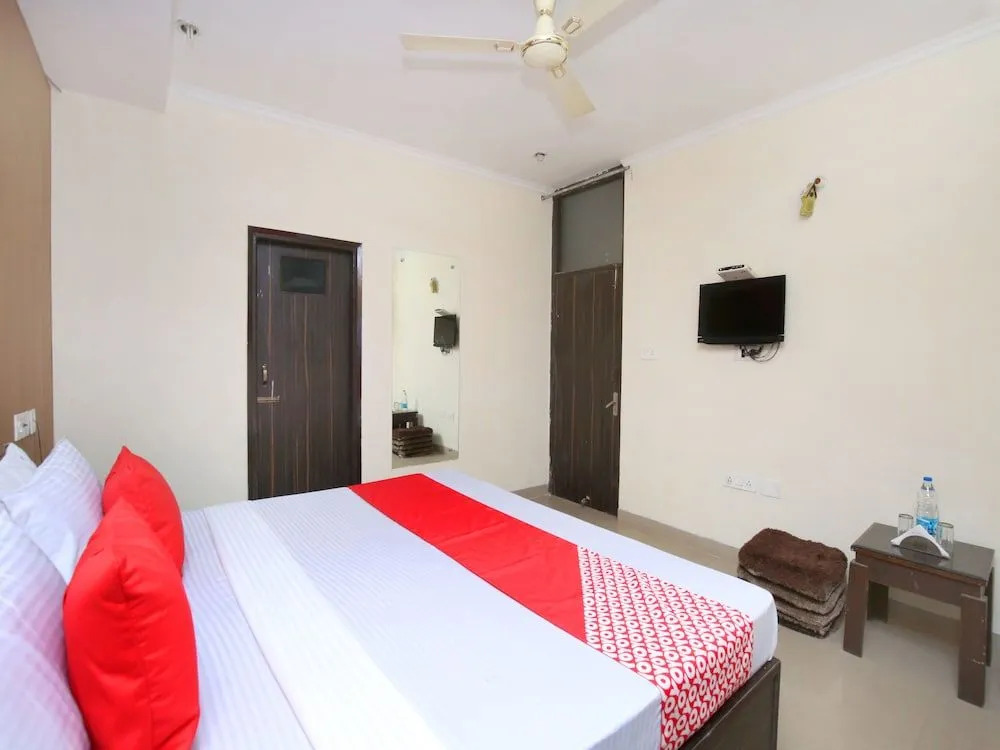 OYO 14099 Hotel The kuber