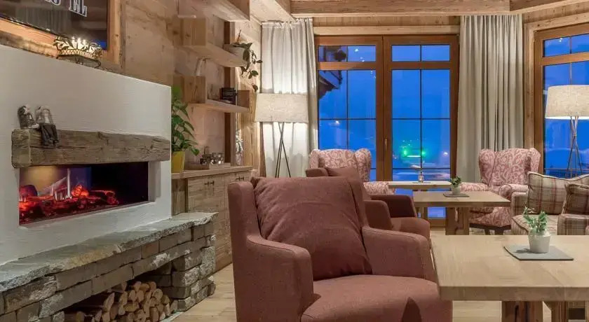 Burghotel Alpenglühn