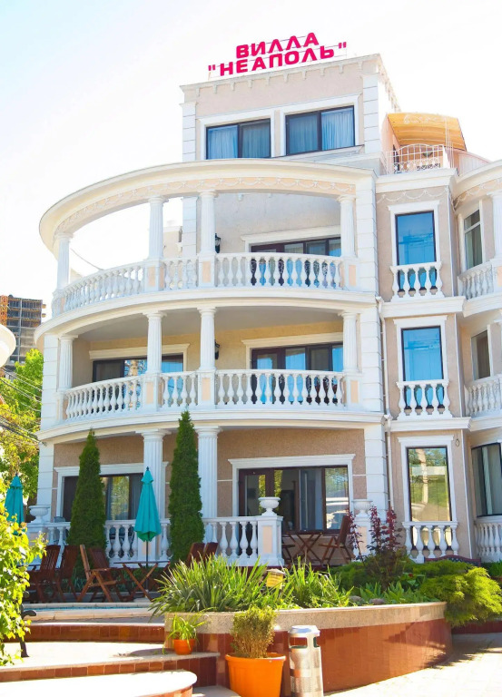 Villa Neapol