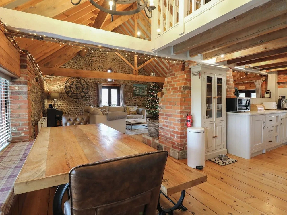 Bridge Barn