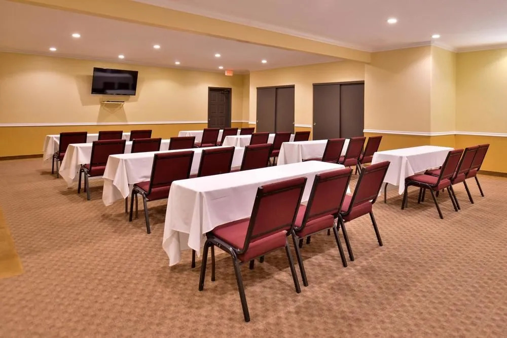 Red Lion Inn And Suites