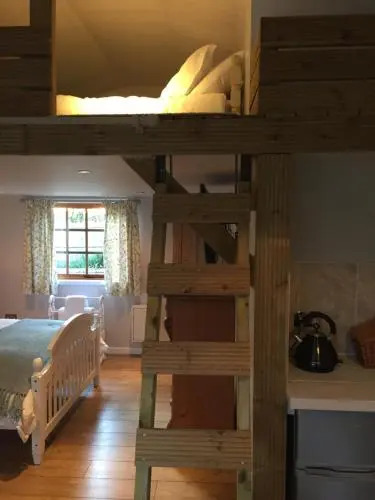 Stapehill Lodge B&B