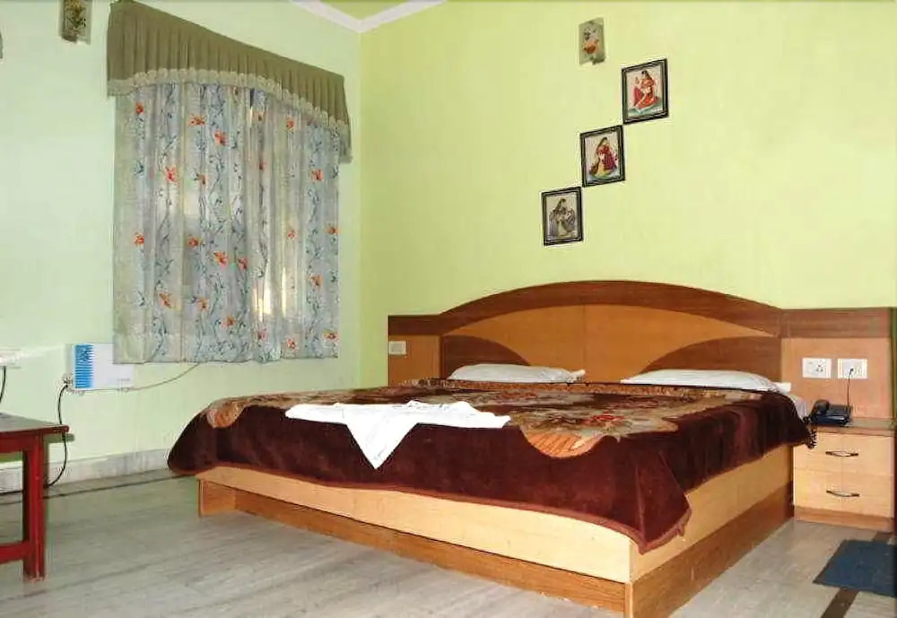 Hotel Ambica Deluxe