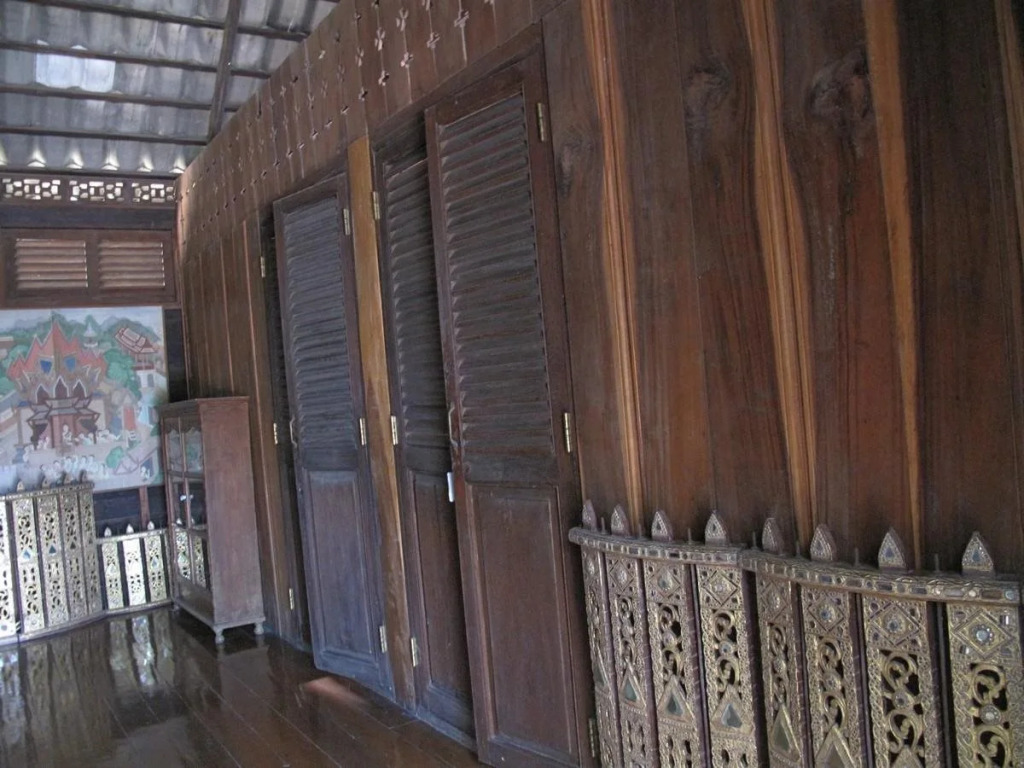 Ayothaya Riverside House