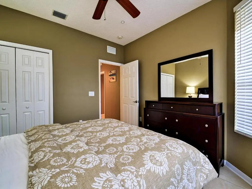 Island Key Condos 302