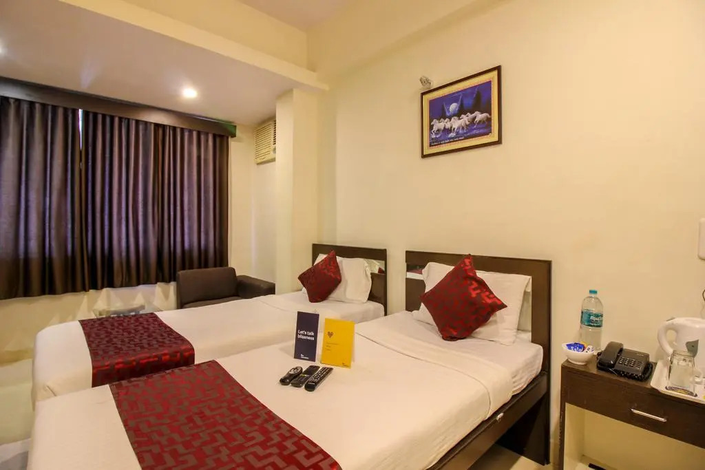 FabHotel Midaas Comforts