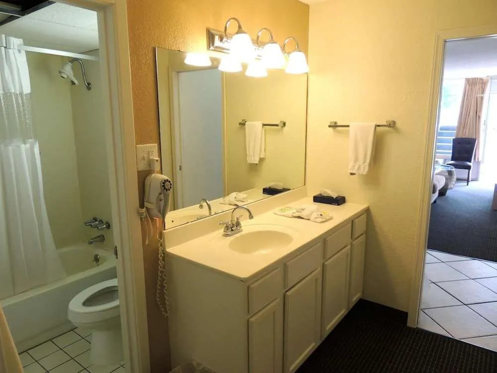 Ramada Inn
