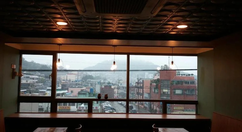 1004 Hostel