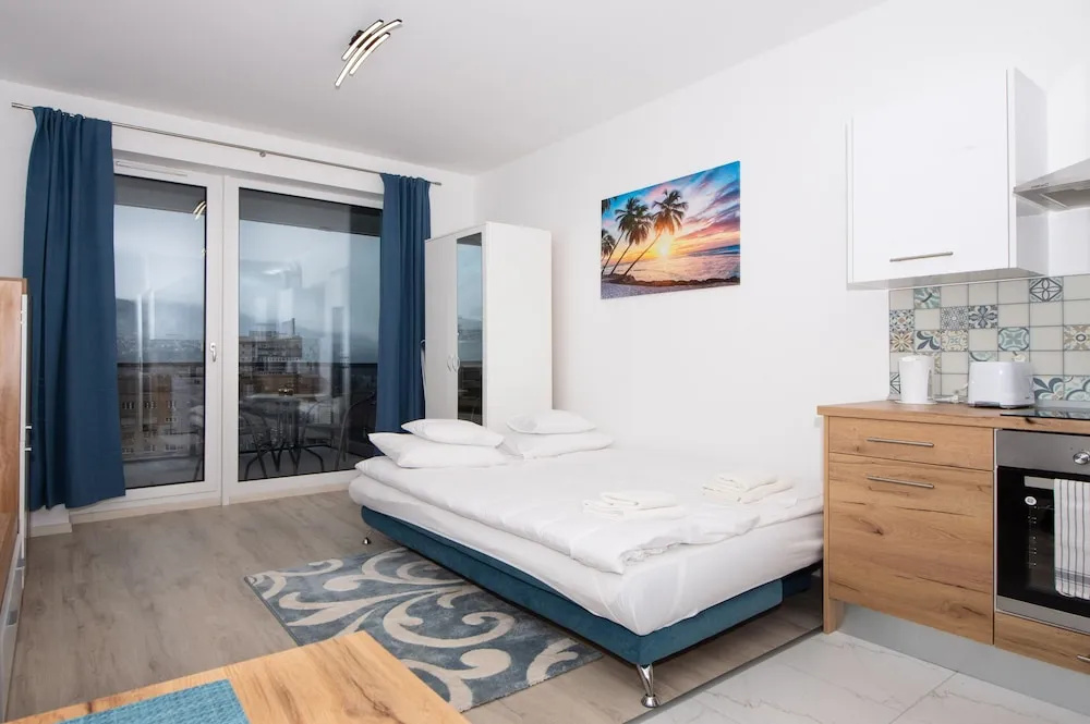 WaterFront City Apartments by FirstHost