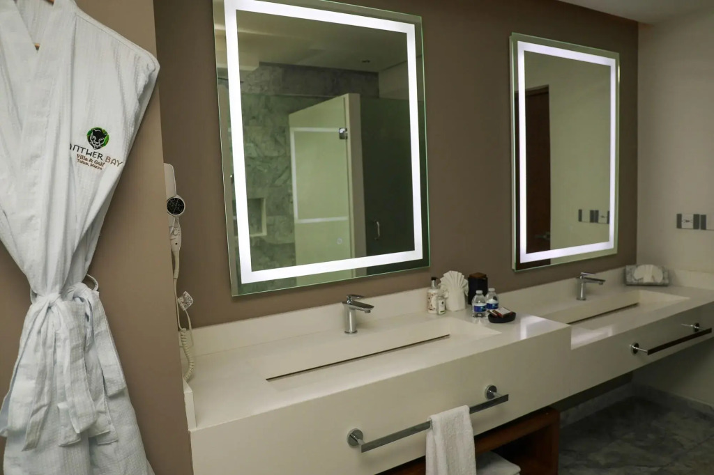 Panther Bay Villa & Golf