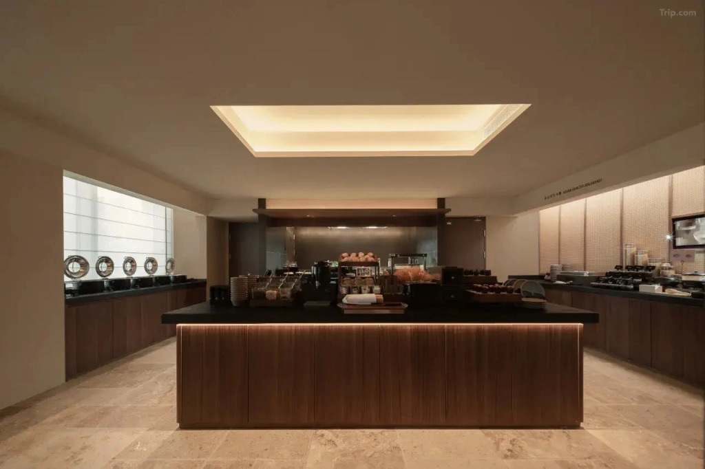 Отель Atour Orign Hotel Chengdu Kuanzhai Alley Changshun Street
