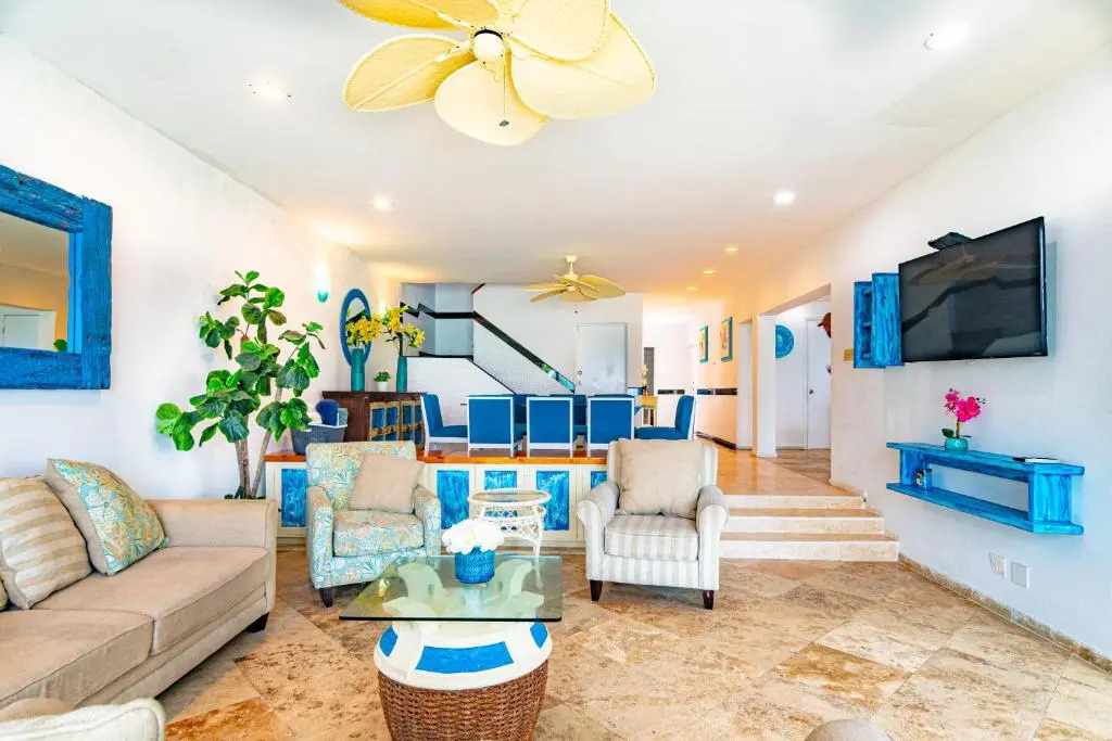 Caprice 14 - Oceanfront Villa - Gated Community with Pool