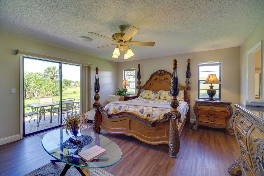 Lakewood Park Retreat on Fairway - 4 Mi to Beach!