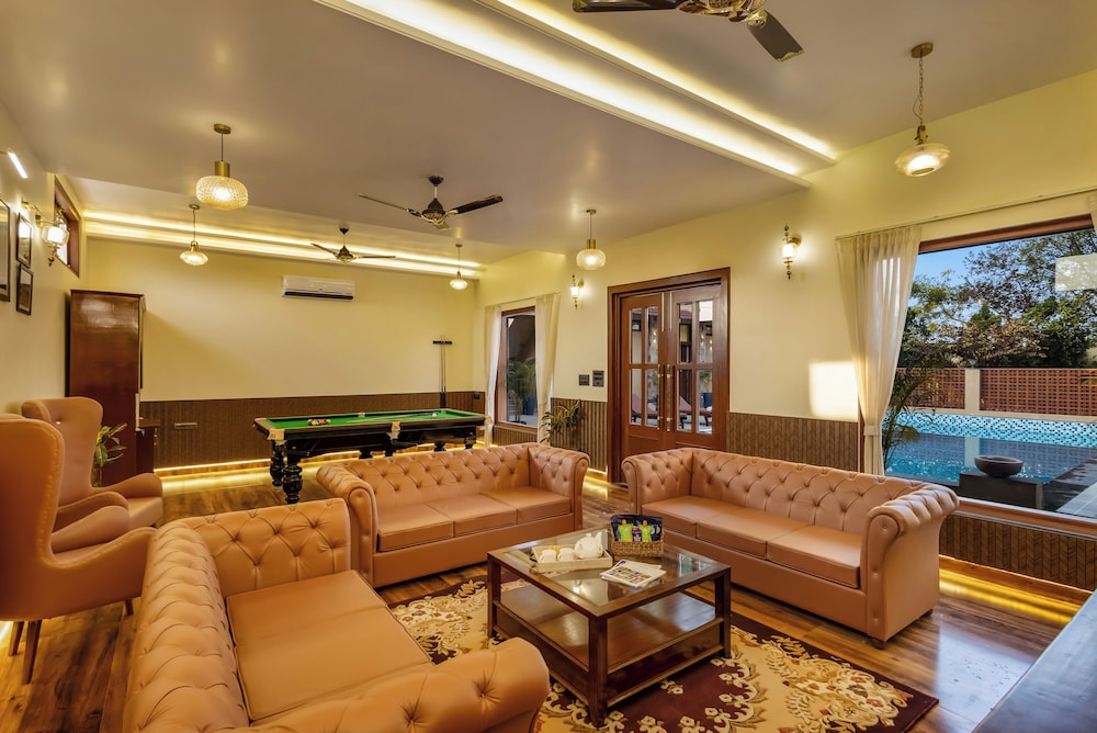ELIVAAS Tiger Cave Suite with Pvt Pool