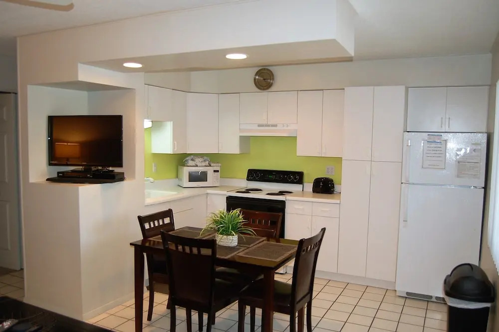 Siesta Beach House #106 1 Bedroom 1 Bathroom Condo