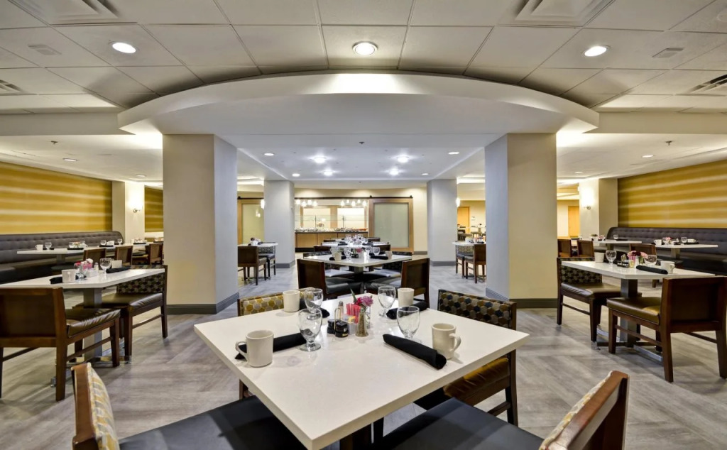 Crowne Plaza Tulsa Hotel Southern Hills