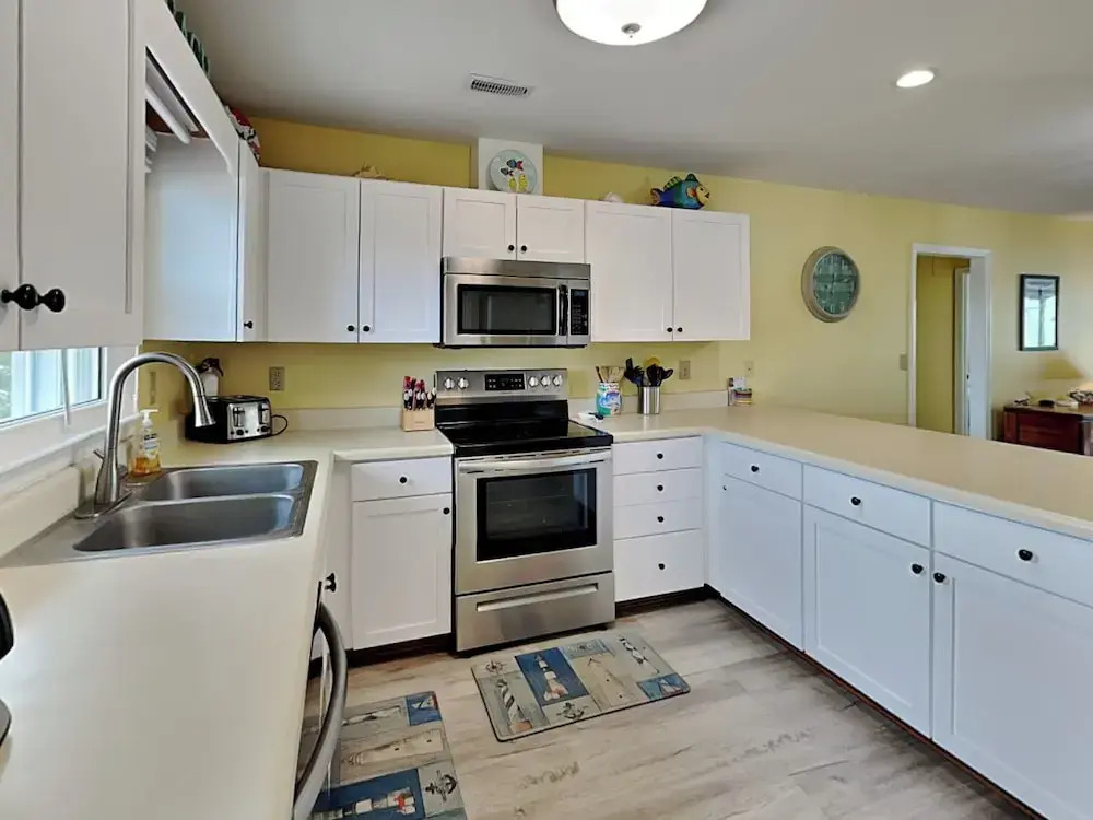 Happy Days by Topsail Realty