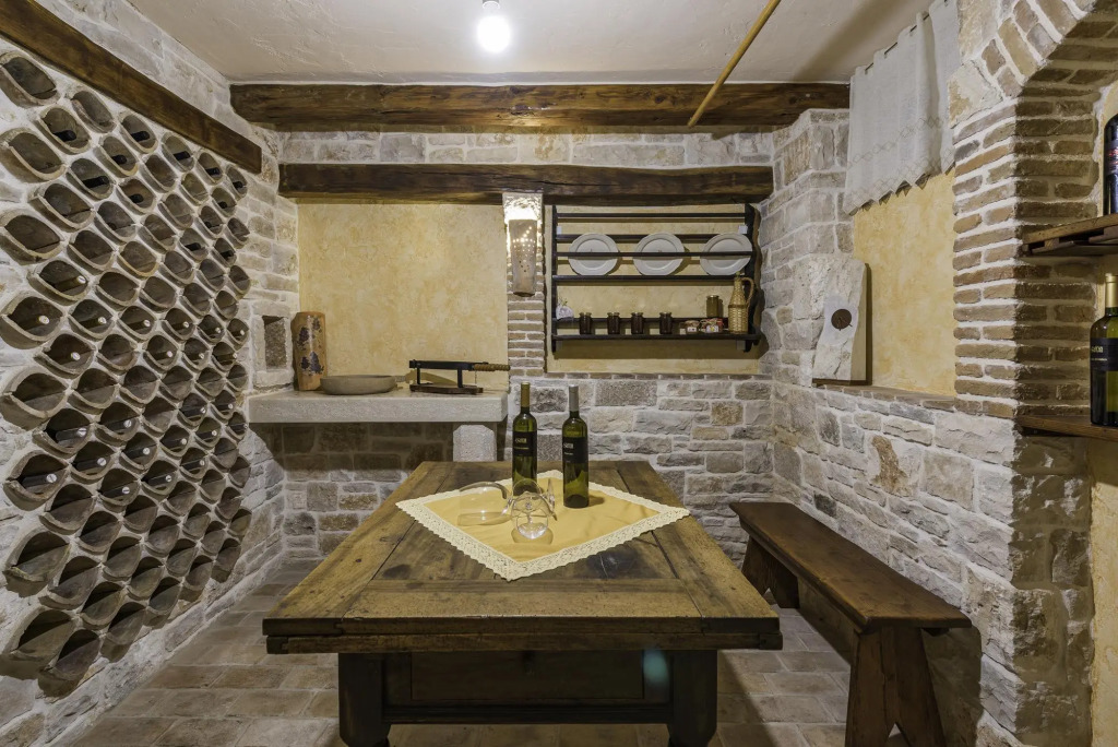 Lipa in Krnica with 4 bedrooms and 3 bathrooms