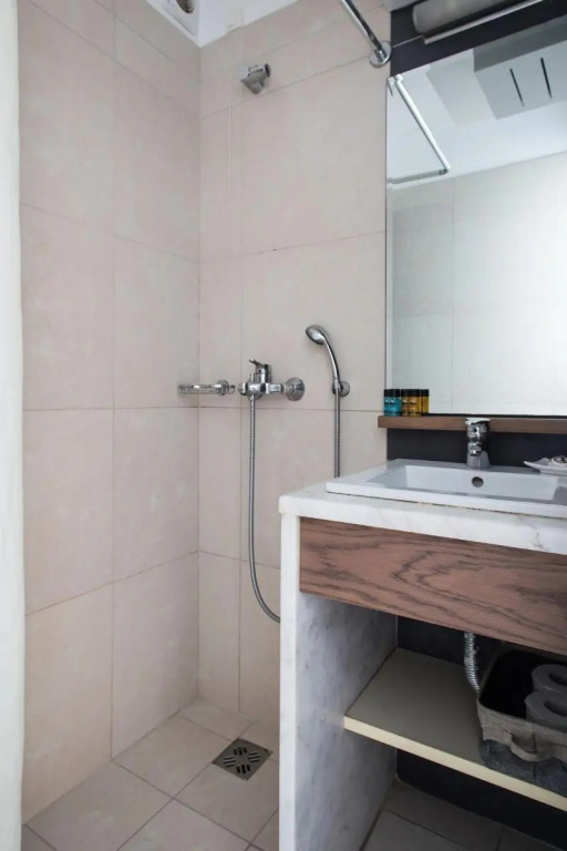 Klimis Hotel