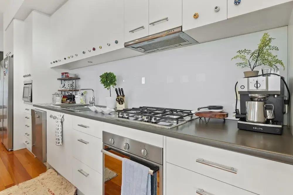 Lakeside 3-bed Family Home With Amazing Views
