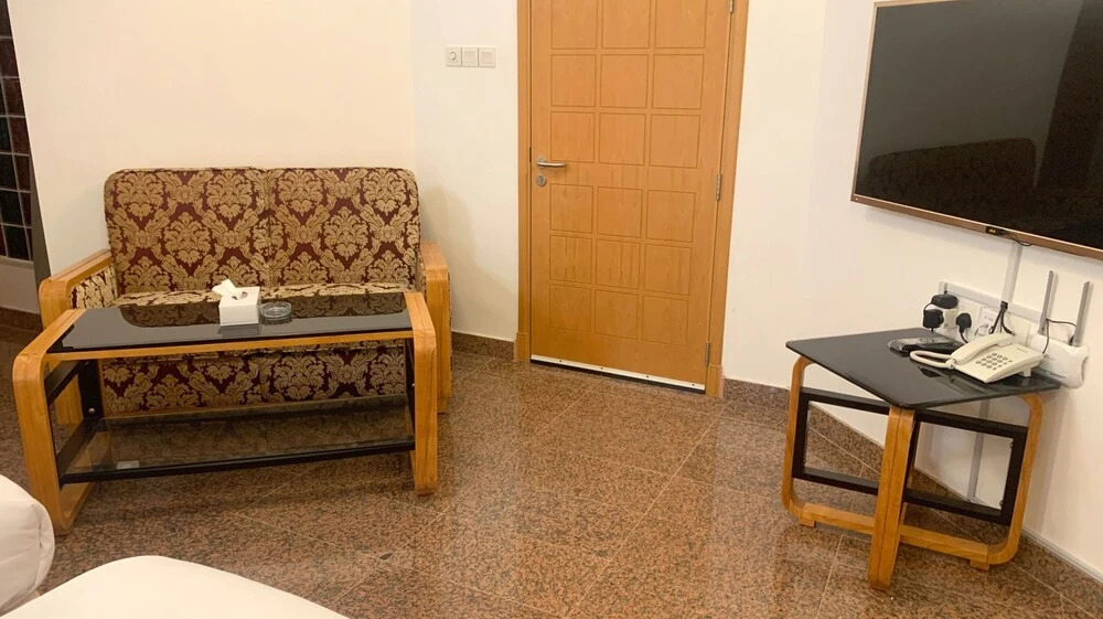OYO 153 Qurum Heights Hotel